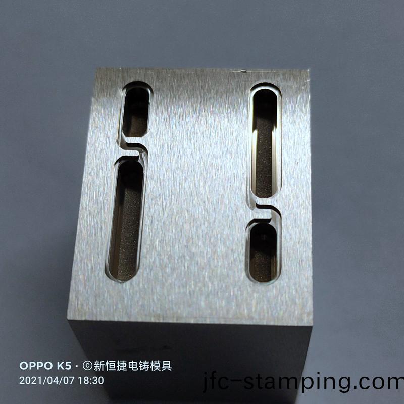 按鍵(jian)電(dian)鑄(zhu)糢1