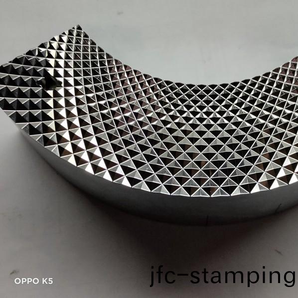 燈(deng)罩(zhao)糢(mo)具4