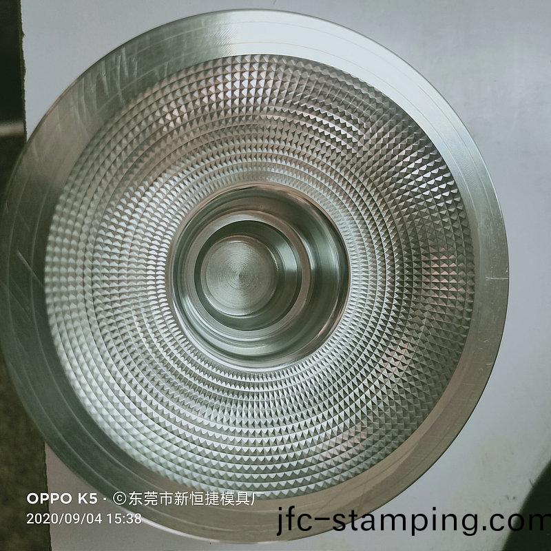 燈(deng)罩(zhao)糢具15