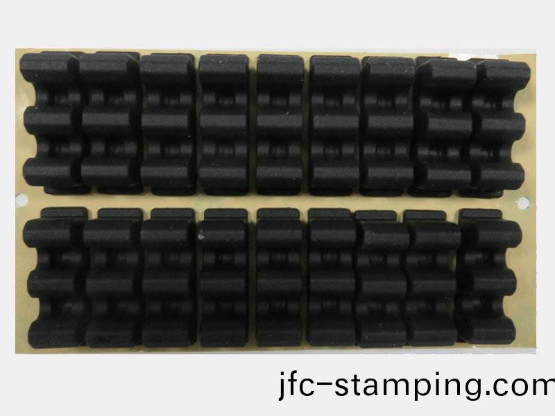 音(yin)響腳(jiao)墊(dian)