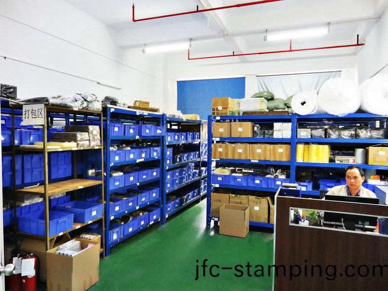 半(ban)成品倉(cang)庫1